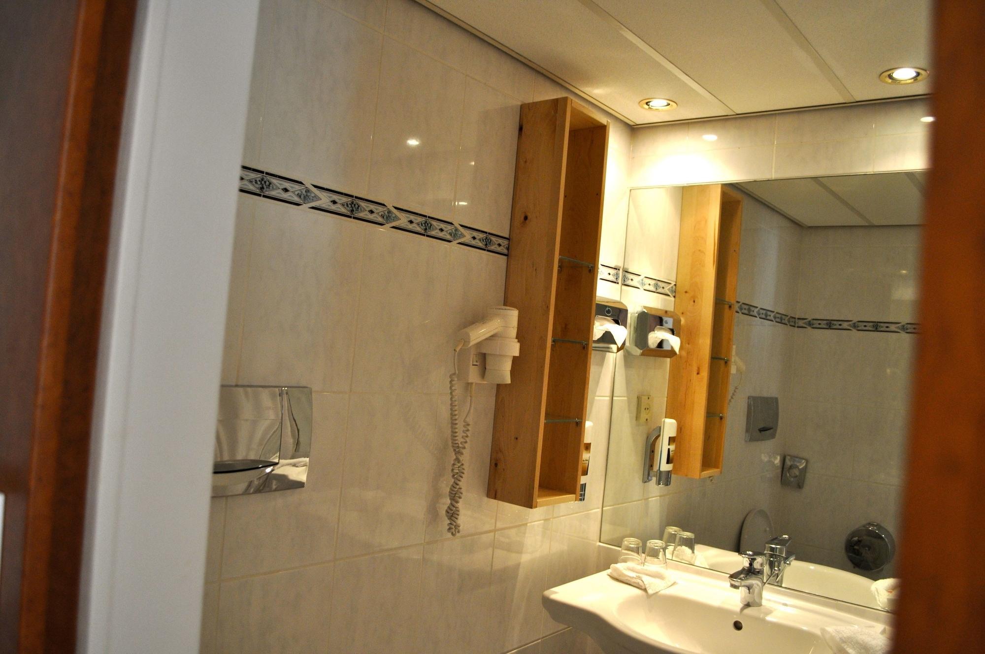 Savoy 4*